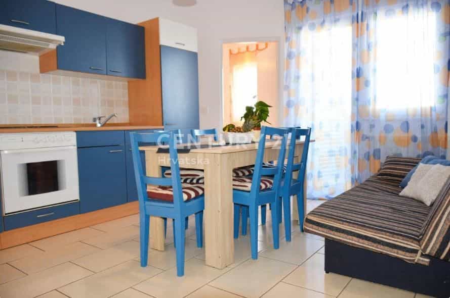 Condominium dans Vir, Zadar County 10899074