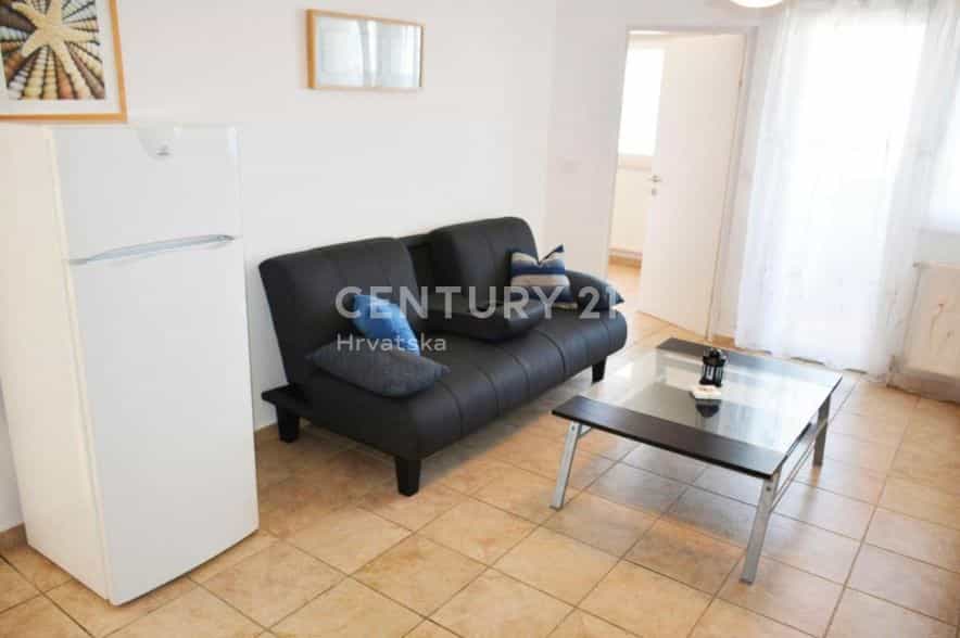Condominium in Vir, Zadar County 10899074