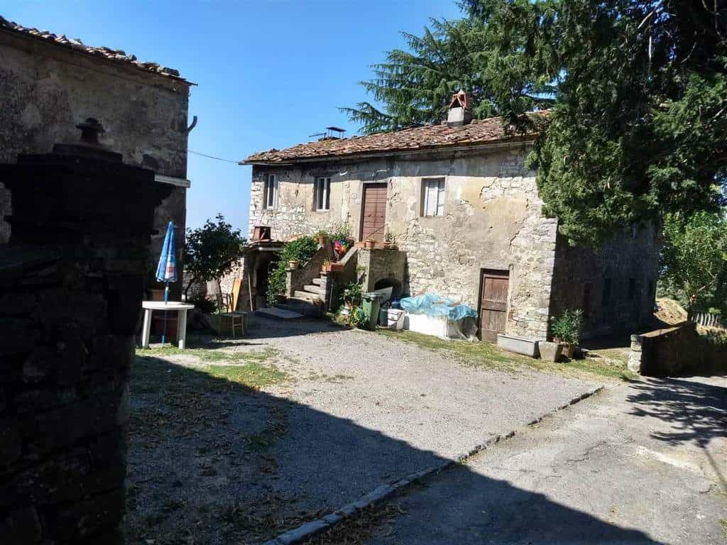Talo sisään Deccio di Brancoli, Toscana 10899180