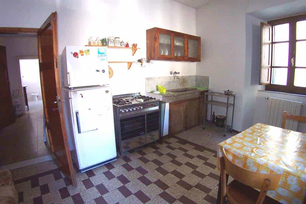 Condominium in Gallicano, Tuscany 10899213
