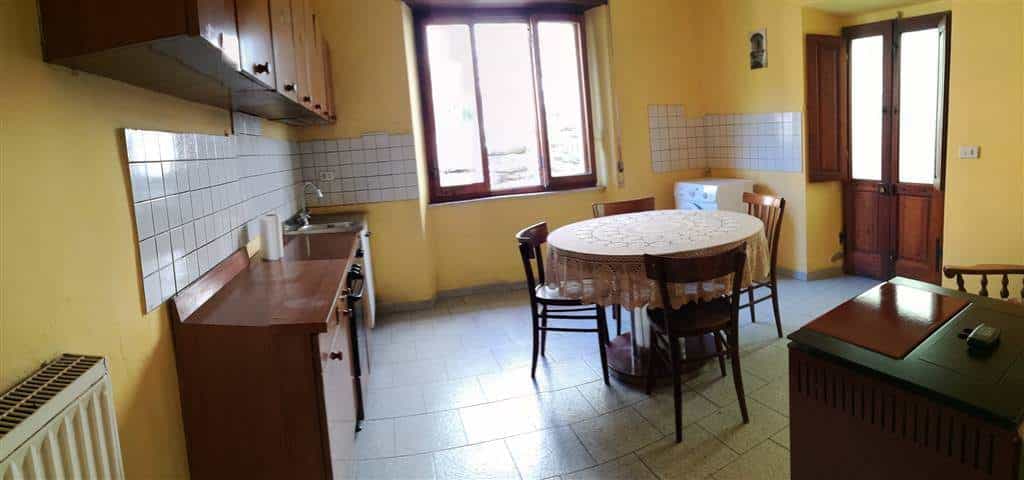 Condominium dans Minucciano, Toscana 10899231