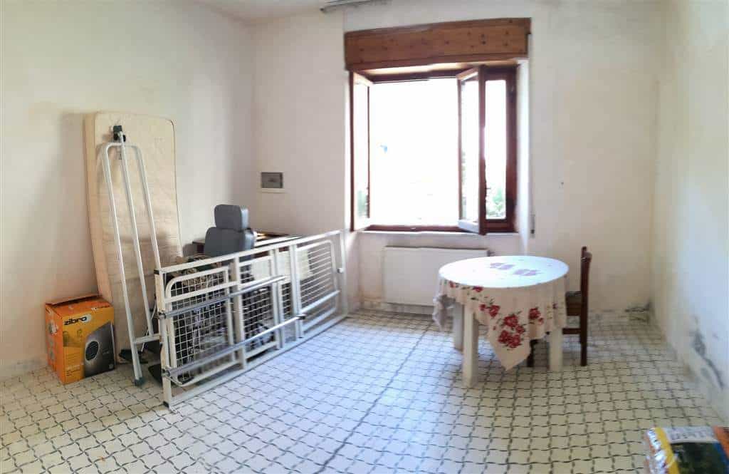 Osakehuoneisto sisään Minucciano, Toscana 10899231