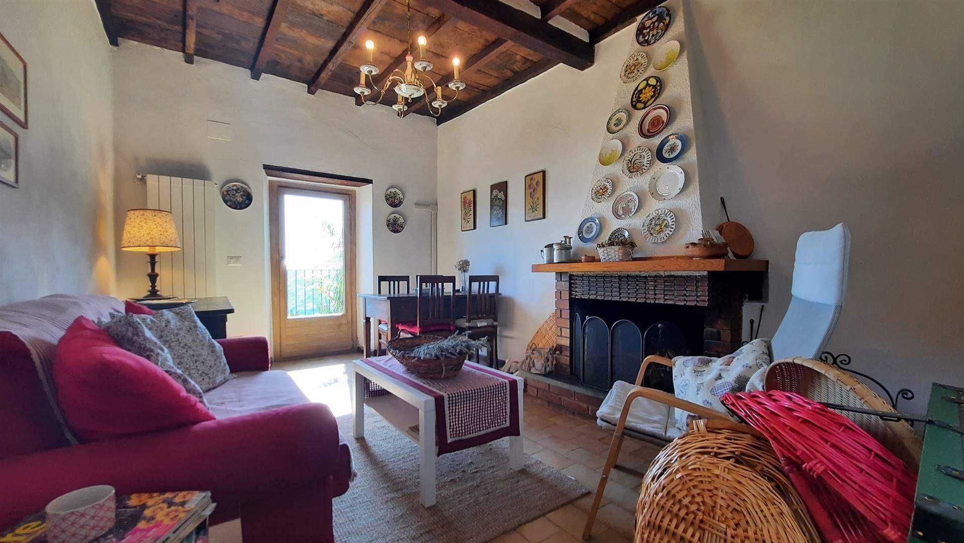 Rumah di Gallicano, Toscana 10899246