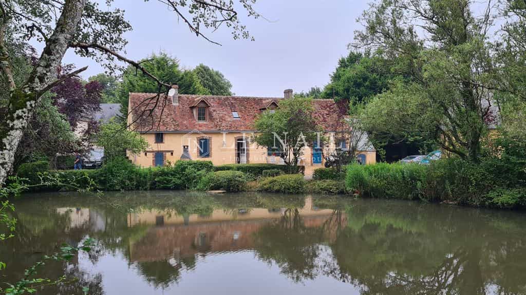 House in Le Mans, Pays de la Loire 10899319