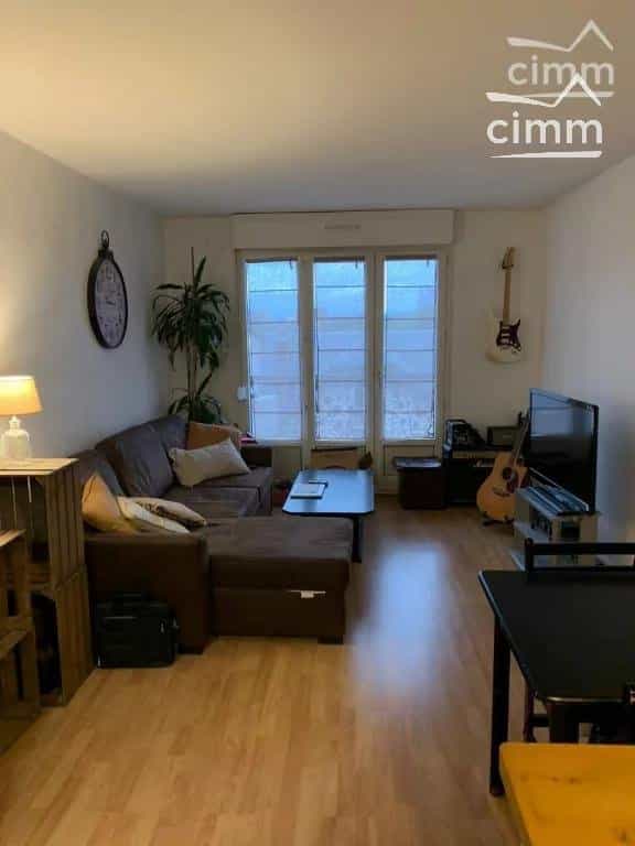 公寓 在 Mantes-la-Jolie, Ile-de-France 10899459