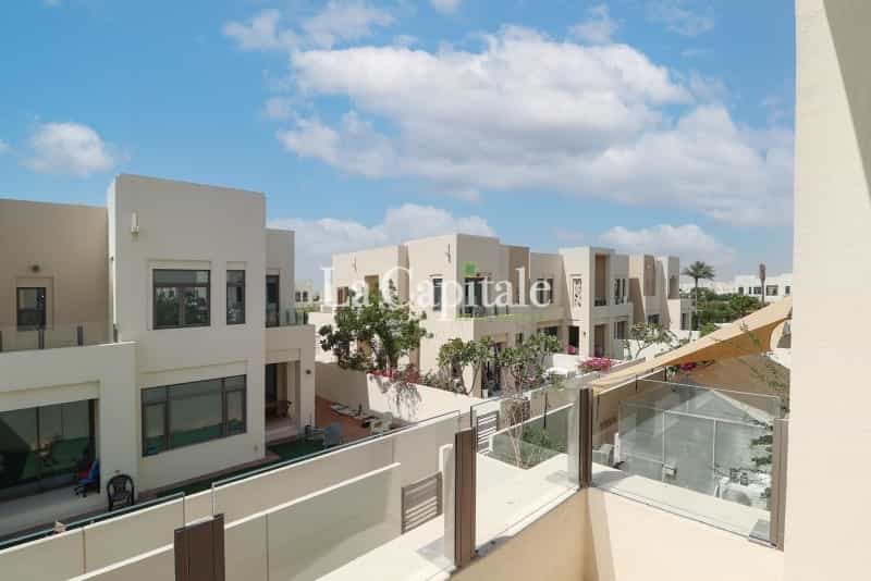 House in Dubai, Dubai 10899523