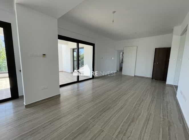 公寓 在 Germasogeia, Limassol 10899611
