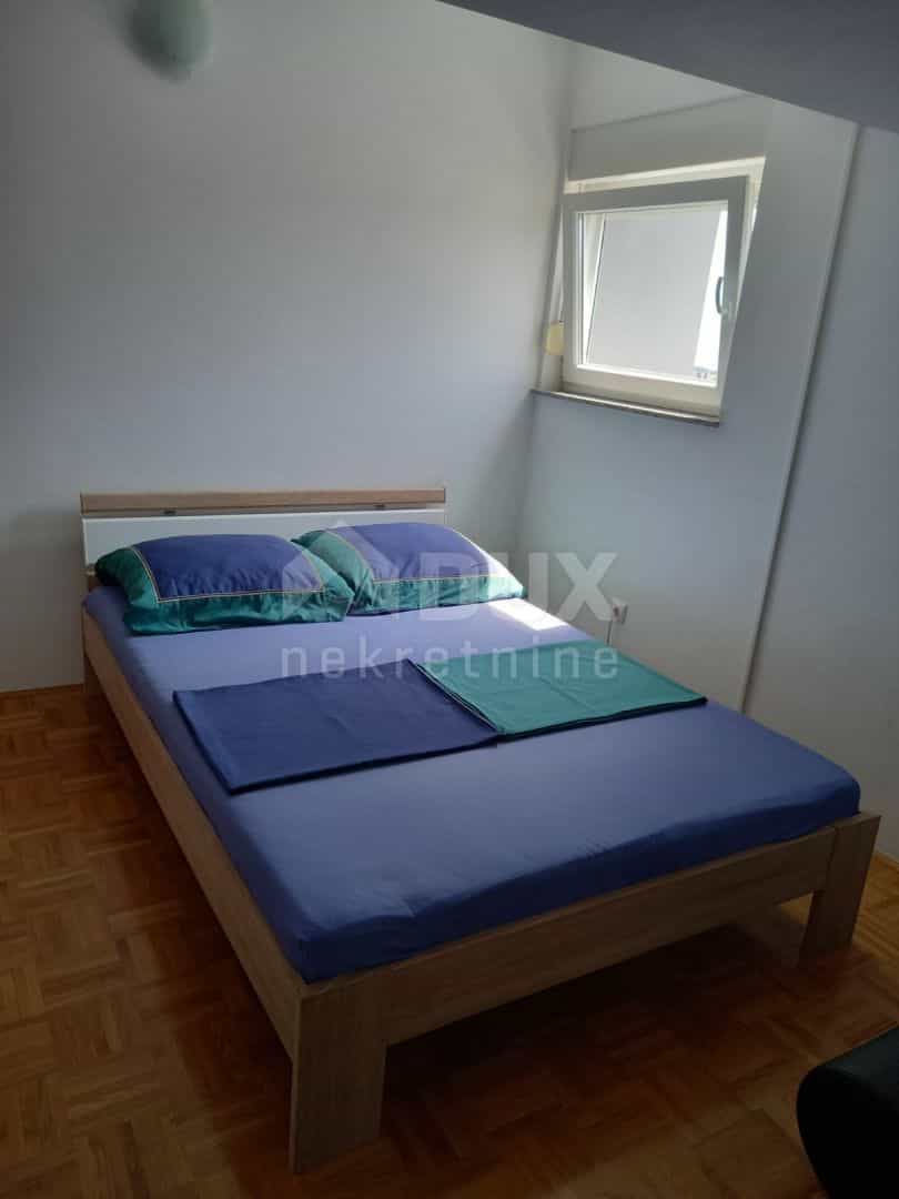 Квартира в Krk, Primorje-Gorski Kotar County 10899681