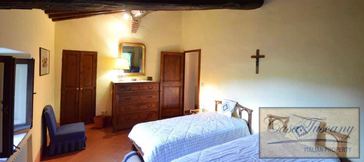 بيت في Radicondoli, Tuscany 10899761