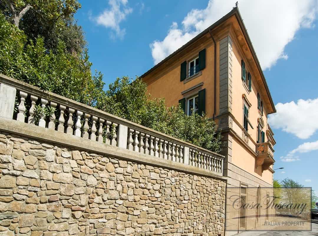 Talo sisään Montecatini Terme, Toscana 10899764
