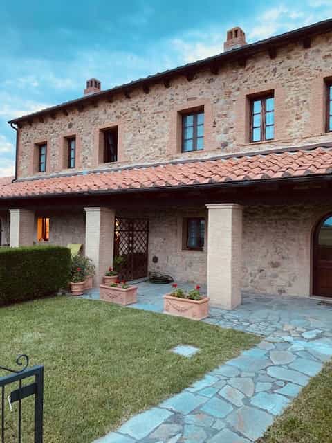 casa no Volterra, Tuscany 10899768