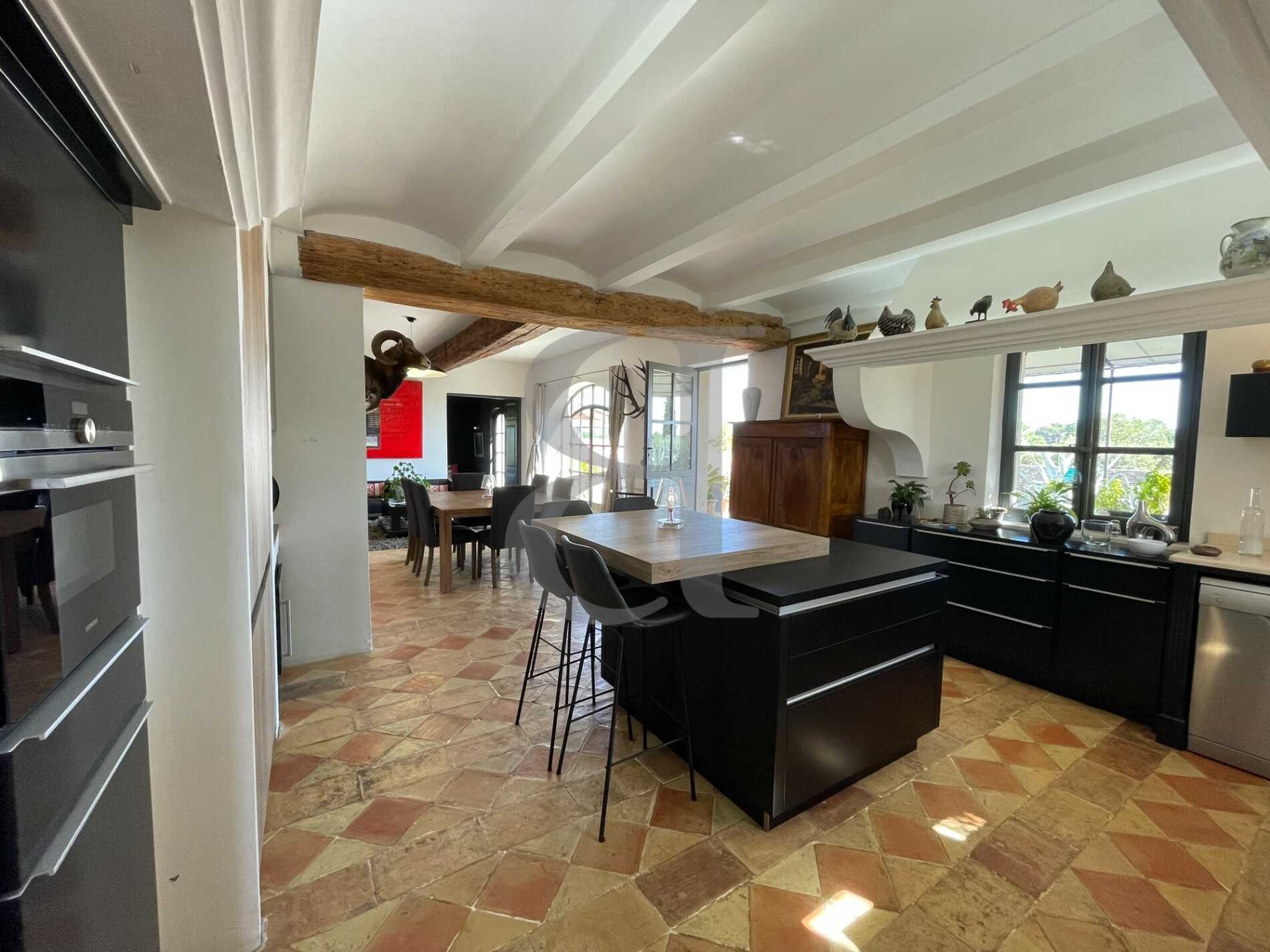casa no Sainte-Cécile-les-Vignes, Provence-Alpes-Côte d'Azur 10899904