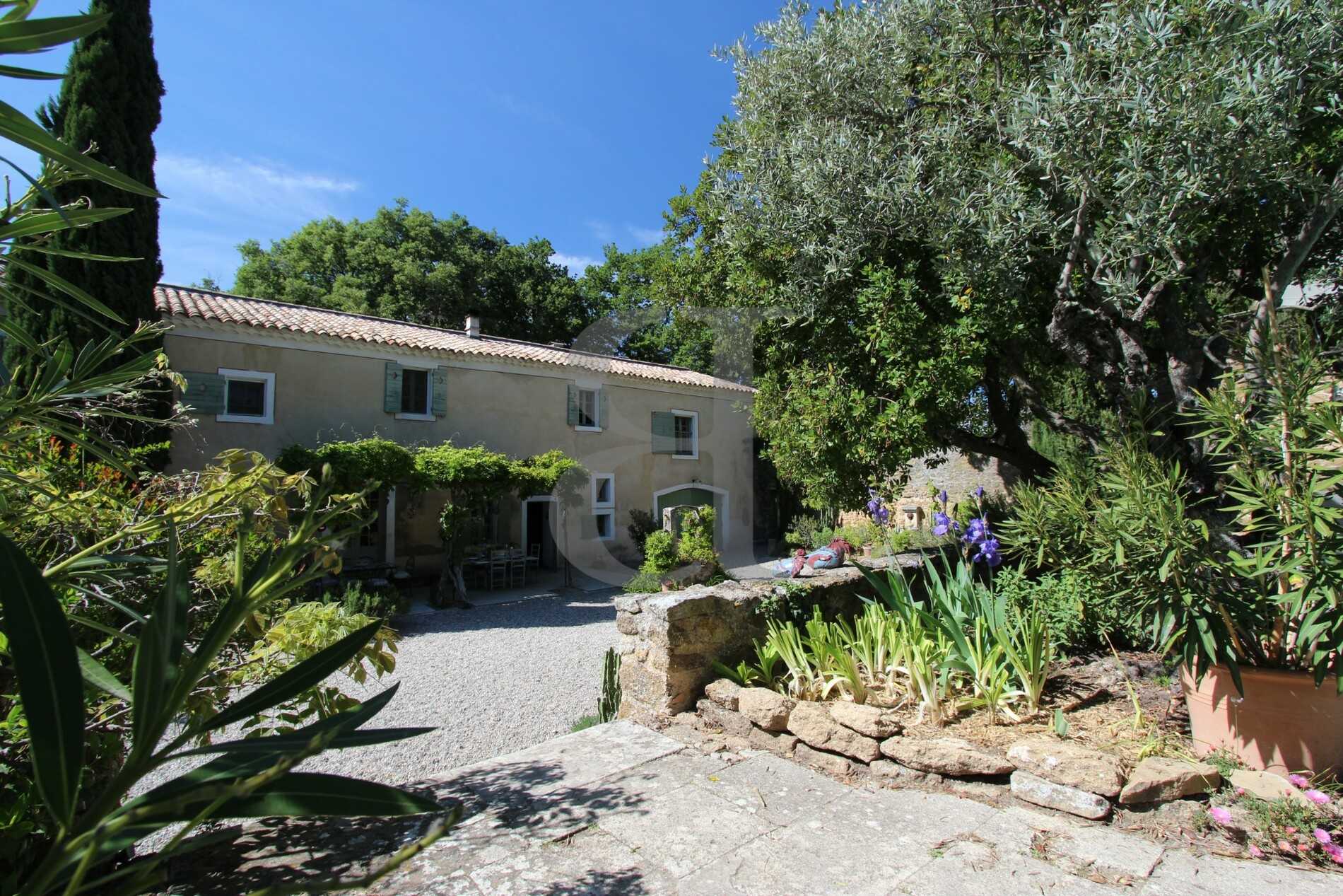 Rumah di Badui, Provence-Alpes-Cote d'Azur 10899922