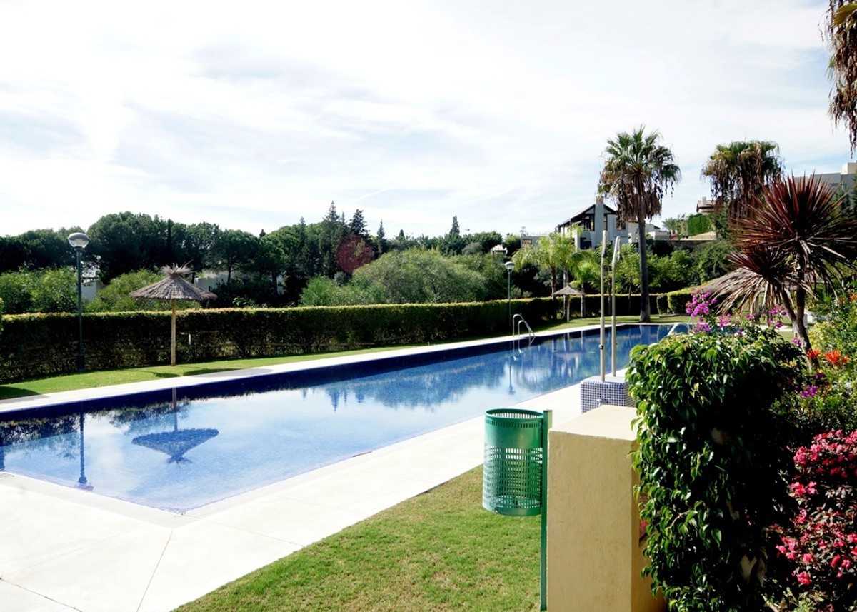 House in Marbella, Andalusia 10899932