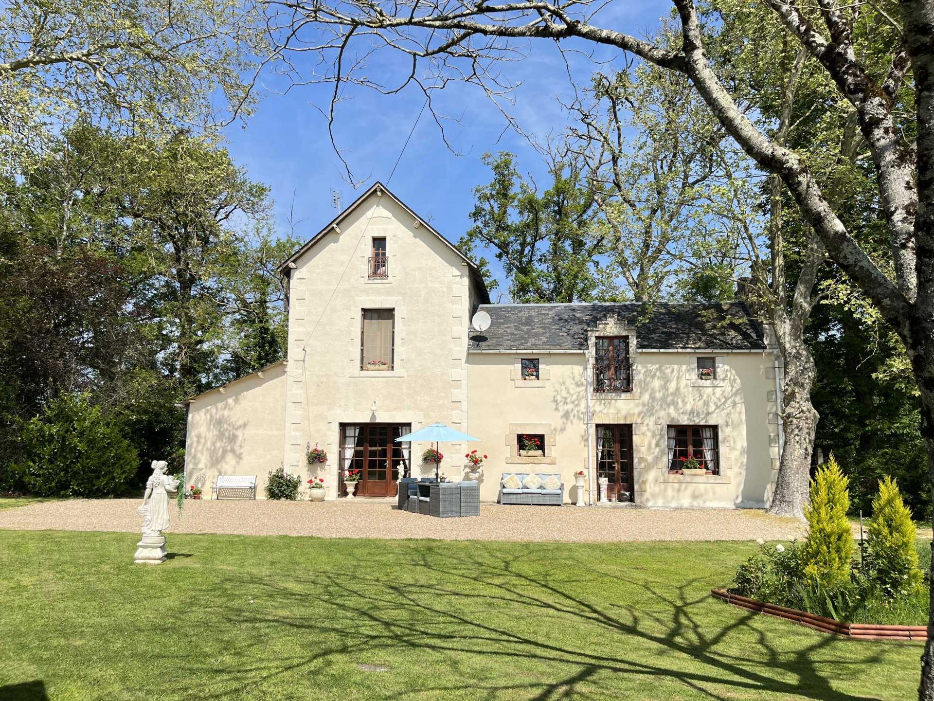 rumah dalam La Trimouille, Nouvelle-Aquitaine 10900101