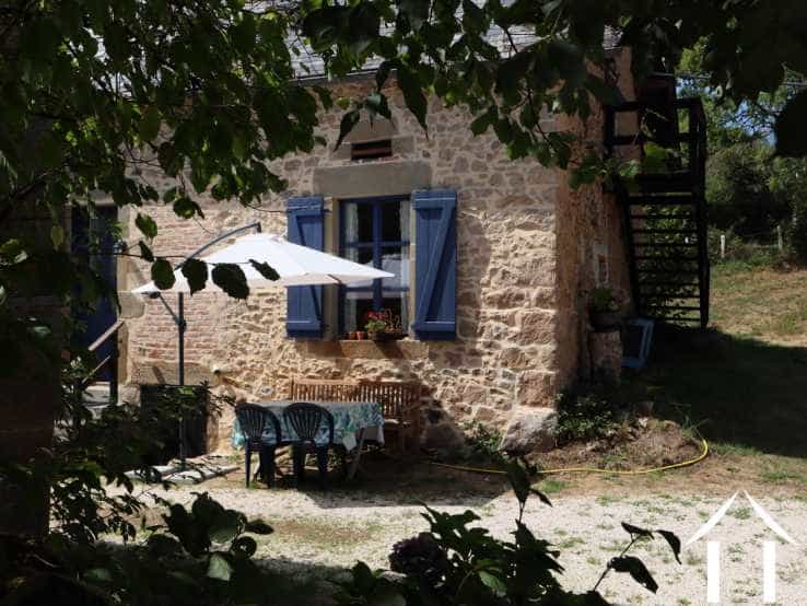 rumah dalam Cussy-en-Morvan, Bourgogne-Franche-Comte 10900686