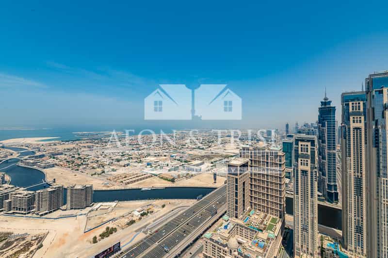 Condominium in Dubai, Dubai 10900884