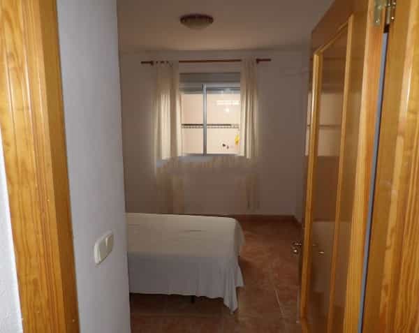 Condominium dans Oliva, Valencian Community 10901393