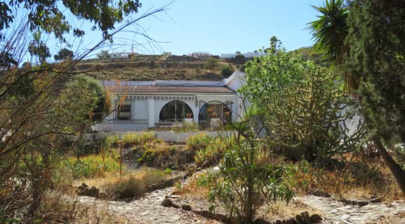 房子 在 Cómpeta, Andalusia 10901739