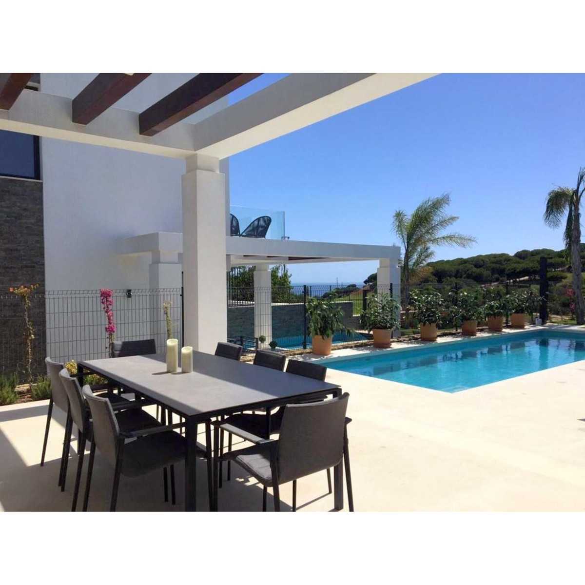 House in Fuengirola, Andalusia 10901753