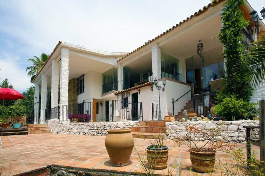 Casa nel Marbella, Andalusia 10902205