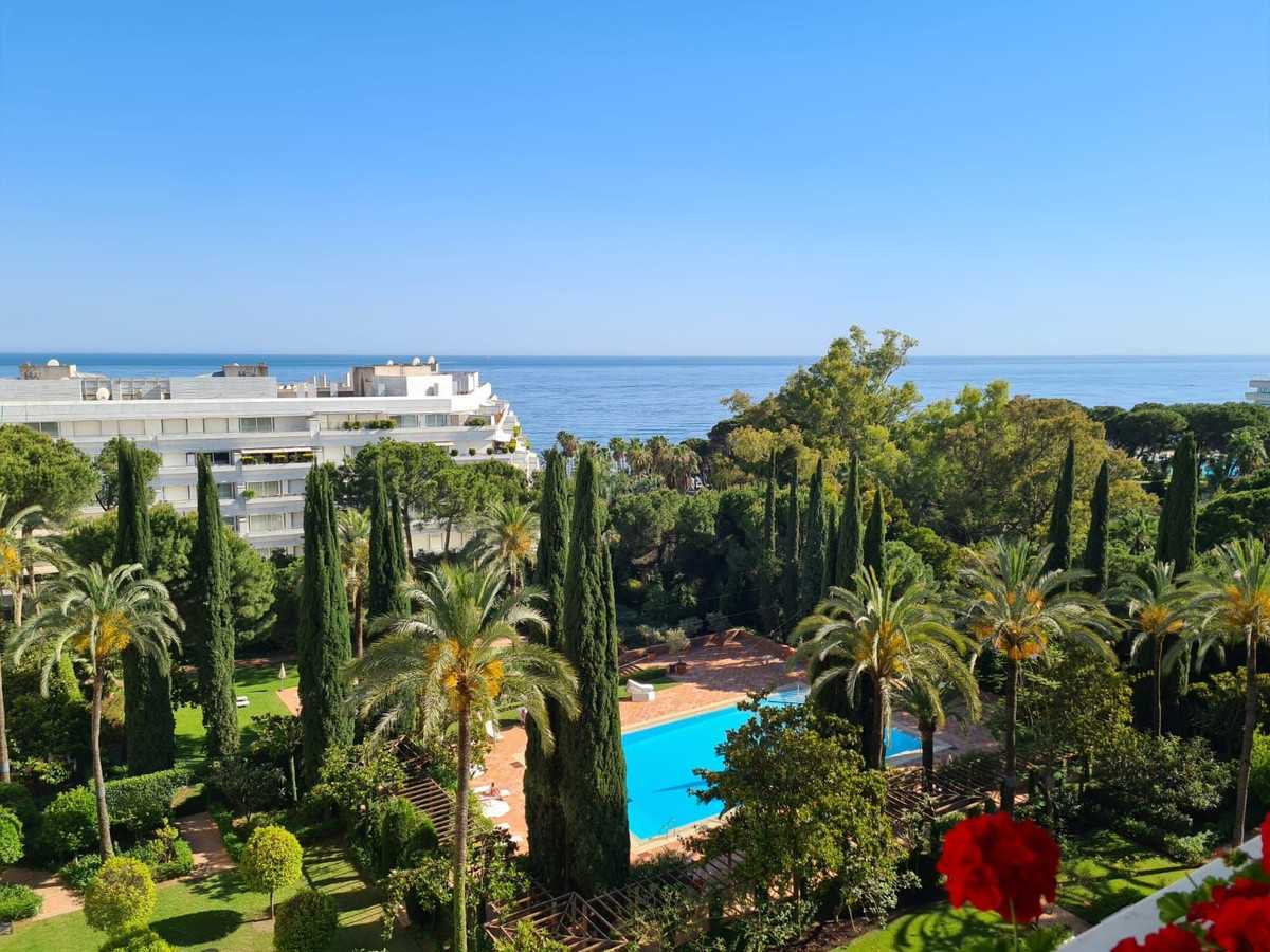 Condominium dans Marbella, Andalousie 10902265