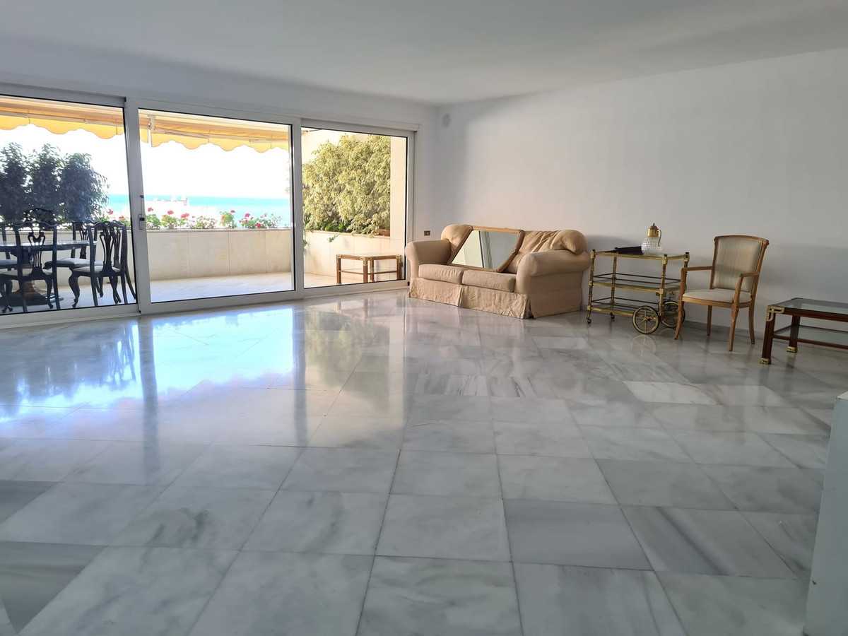Condominium dans Marbella, Andalousie 10902265