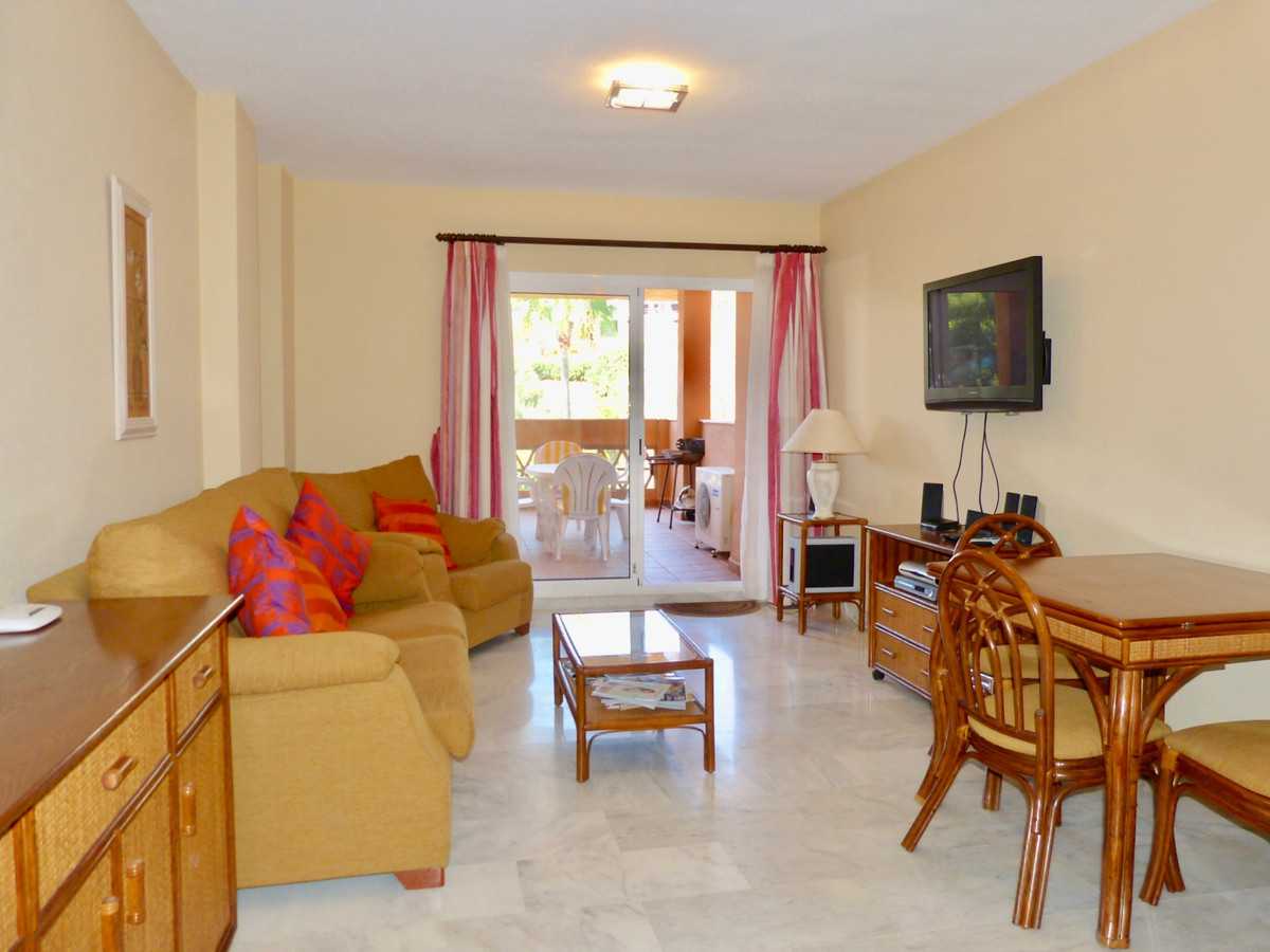 Condominium in Ojen, Andalusia 10902535