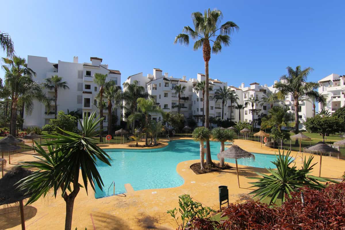 Condominium in Benahavis, Andalusië 10902907