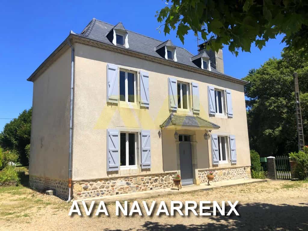 Talo sisään Navarrenx, Nouvelle-Aquitaine 10902960