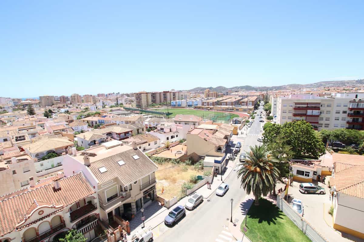 Condominio nel Fuengirola, Andalusia 10902979