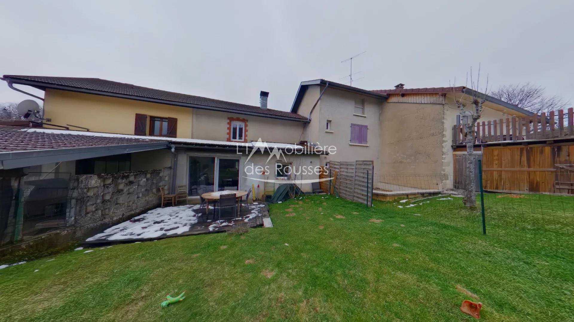 rumah dalam La Chaux-du-Dombief, Bourgogne-Franche-Comte 10902997