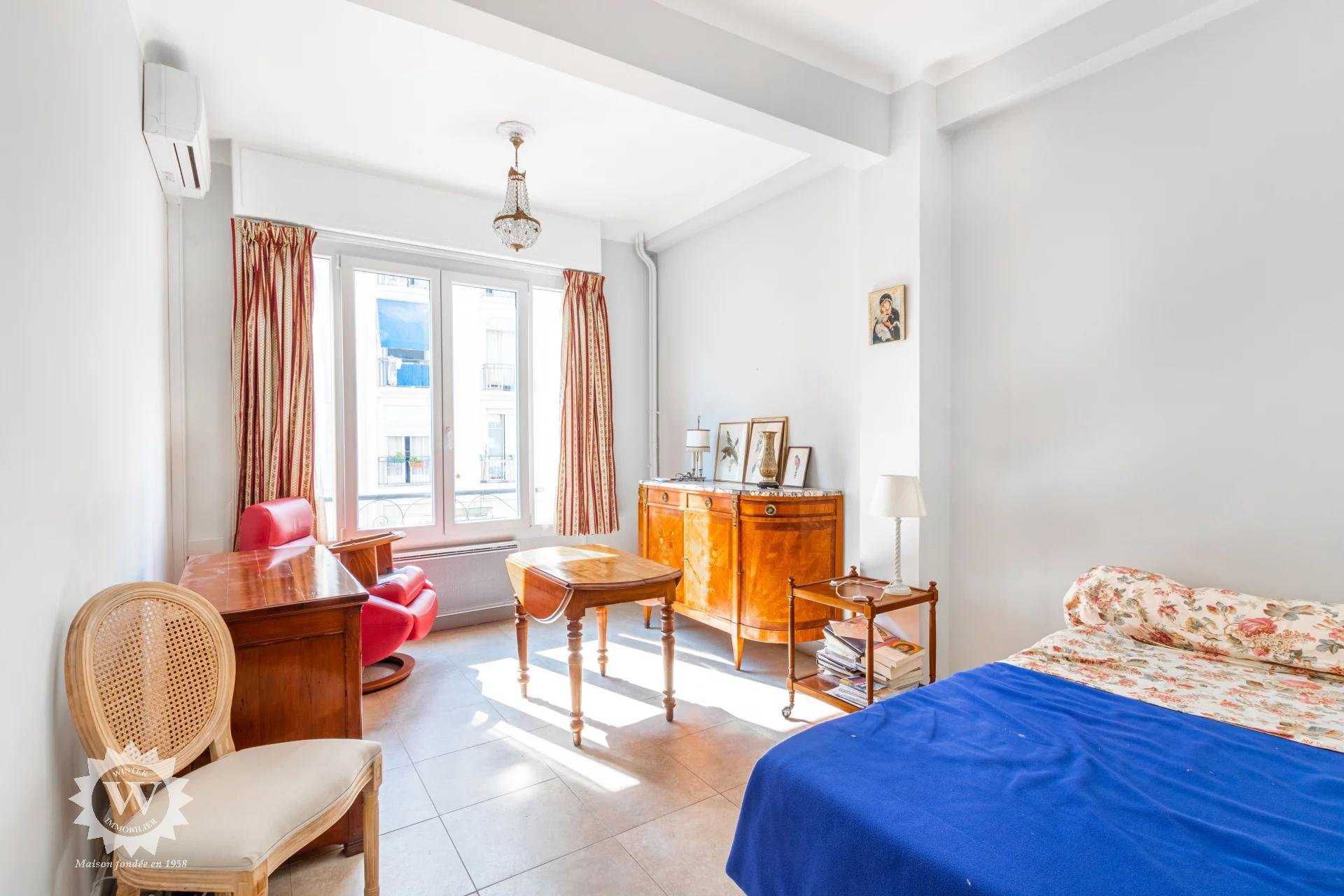 Condominium in Saint-Philippe, Provence-Alpes-Cote d'Azur 10903017
