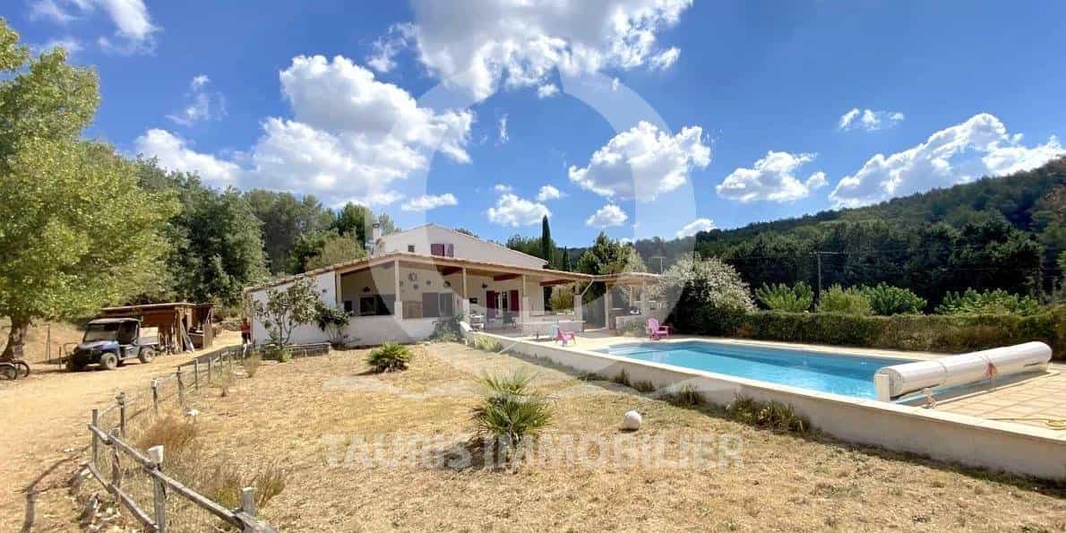 Casa nel Saint-Zacharie, Provence-Alpes-Cote d'Azur 10903020