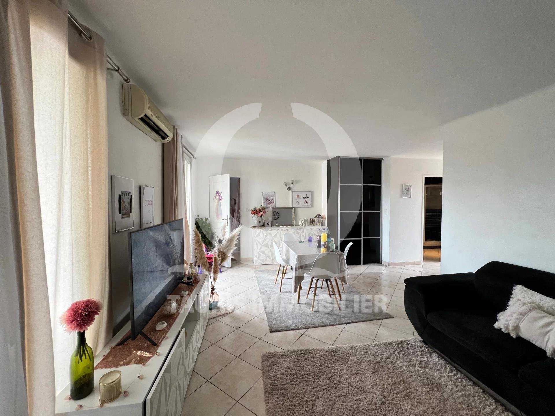 Condominium in Chateau Gombert, Provence-Alpes-Cote d'Azur 10903023