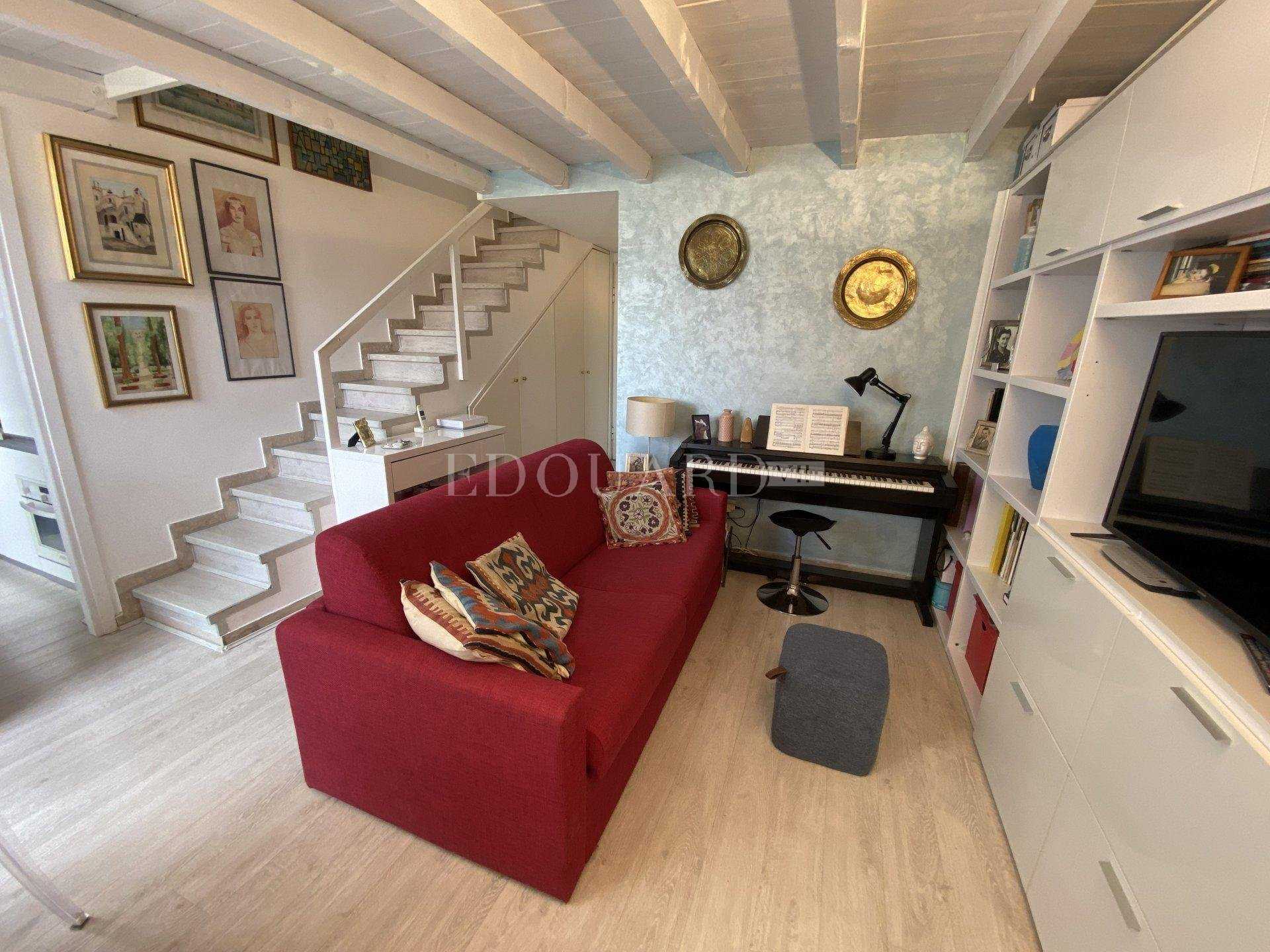 Casa nel Roquebrune, Provenza-Alpi-Costa Azzurra 10903057
