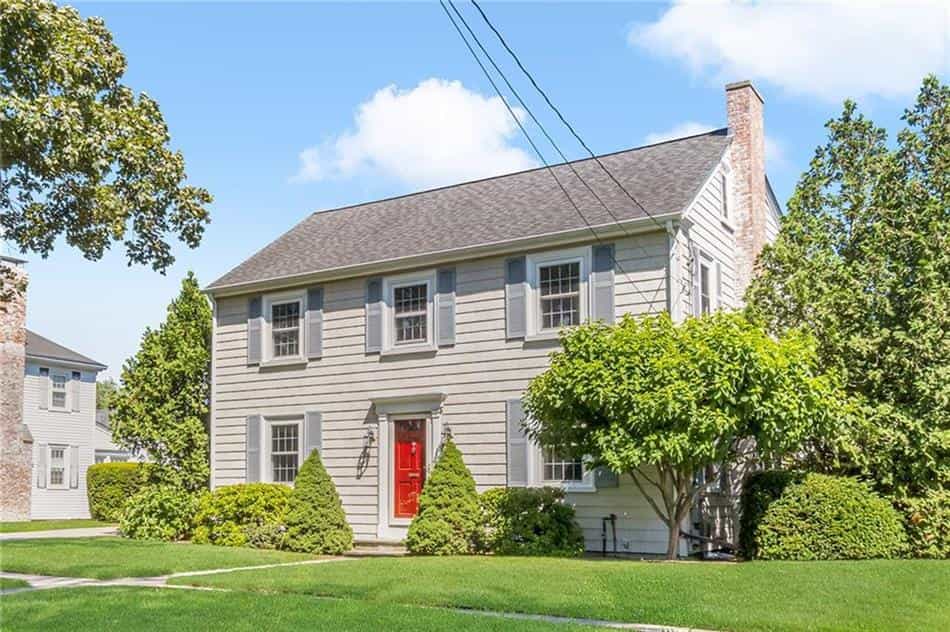 House in East Providence, Rhode Island 10903135