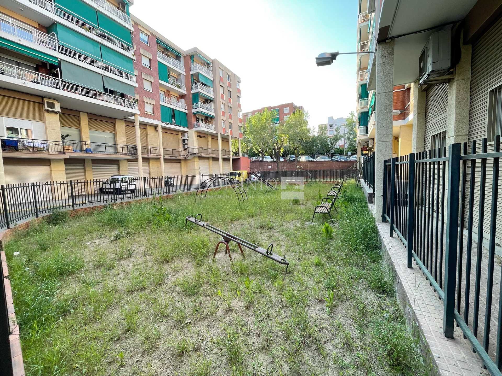 Condominium dans Sant Boi de Llobregat, Catalonia 10903292