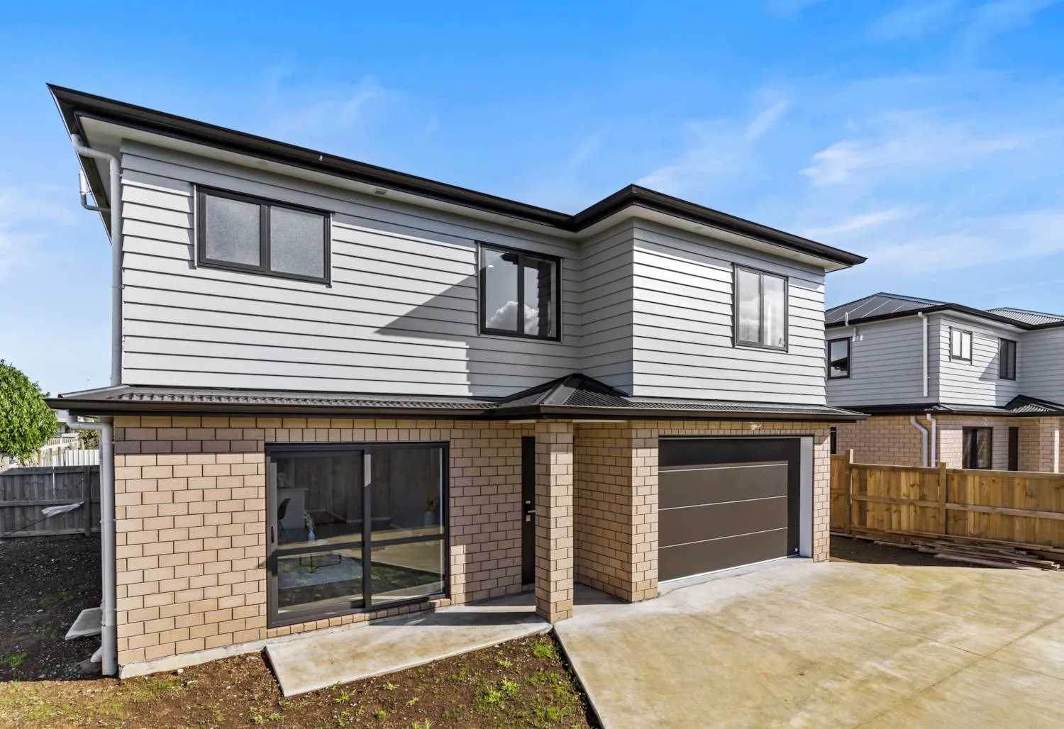 House in Auckland, 466 Massey Road 10904722