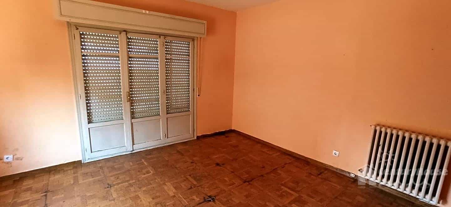 公寓 在 Segovia, Castille-Leon 10904825