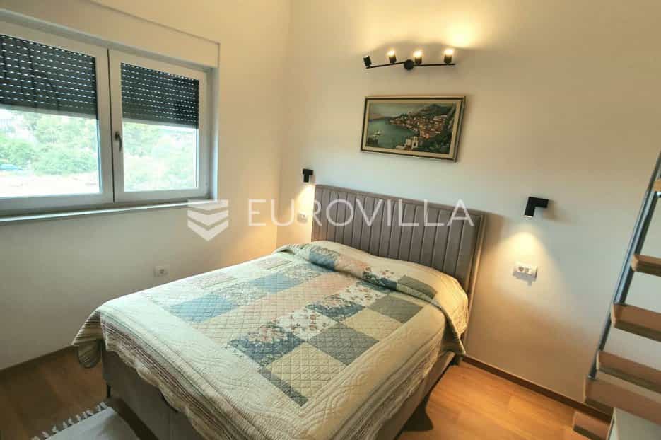 Condominium in Pula, Istarska županija 10905182