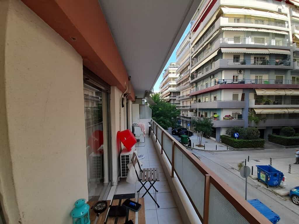 Condominio nel Thessaloniki,  10905377