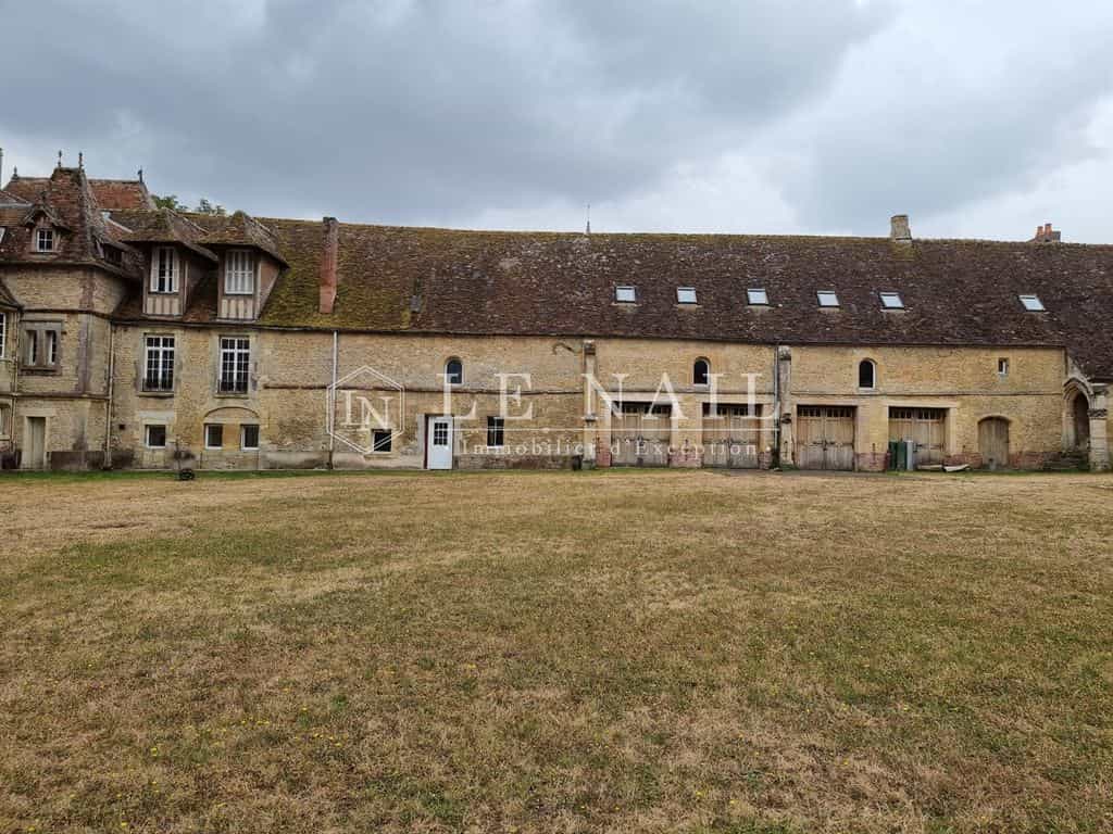 Dom w Saint-Pierre-en-Auge, Normandy 10906005