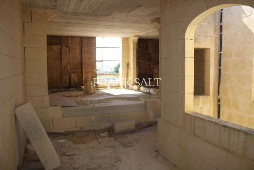 Osakehuoneisto sisään Qala,  10906411