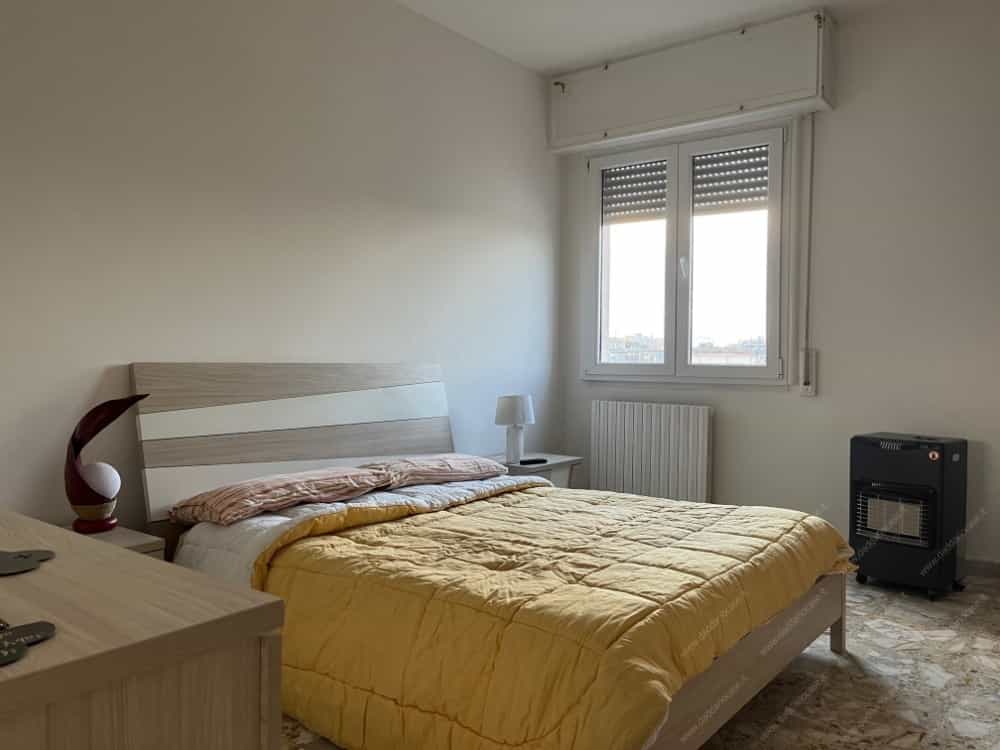 Квартира в Taranto, Apulia 10906454