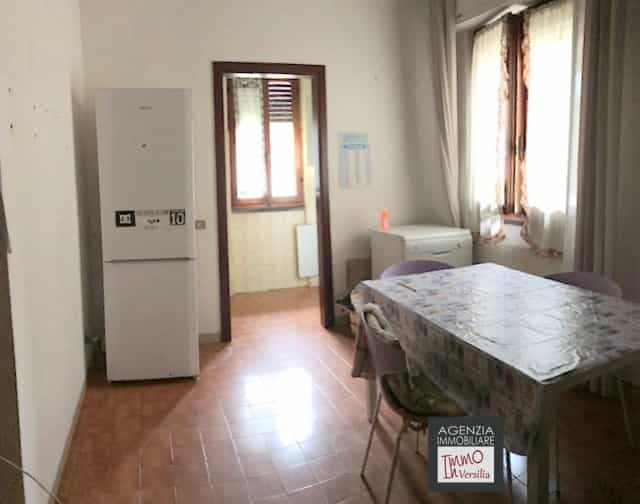 Квартира в Марина ді Масса, Тоскана 10906625