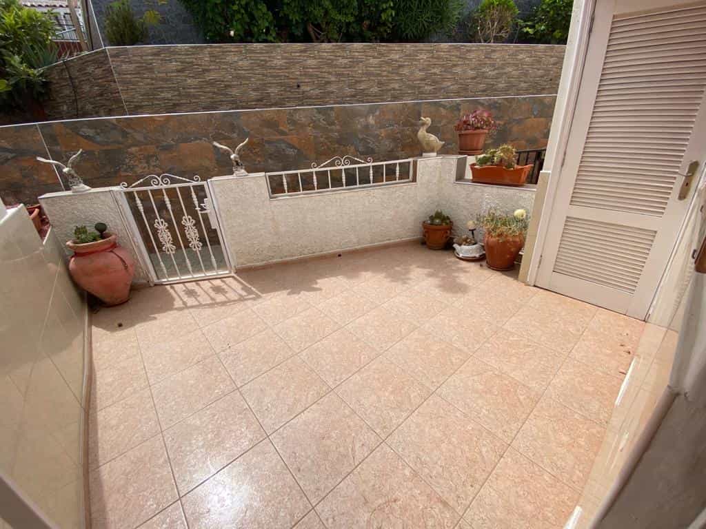 House in El Guincho, Canary Islands 10906691