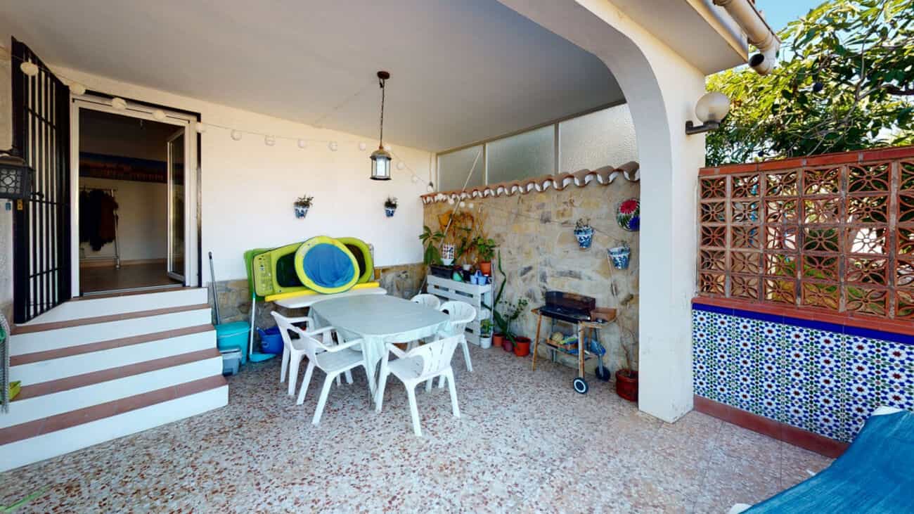 Rumah di La Caleta, Andalusia 10907718