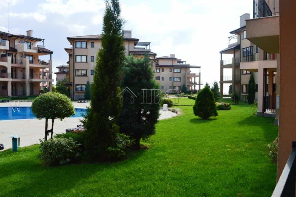 Condominium in Topola, Dobrich 10911317
