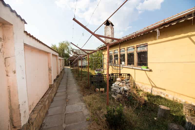 rumah dalam Shtraklevo, Muslihat 10911319